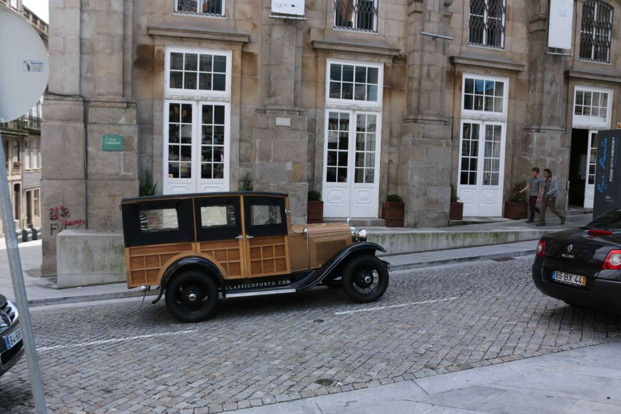 Classic Car, Porto, Portugal, Old town